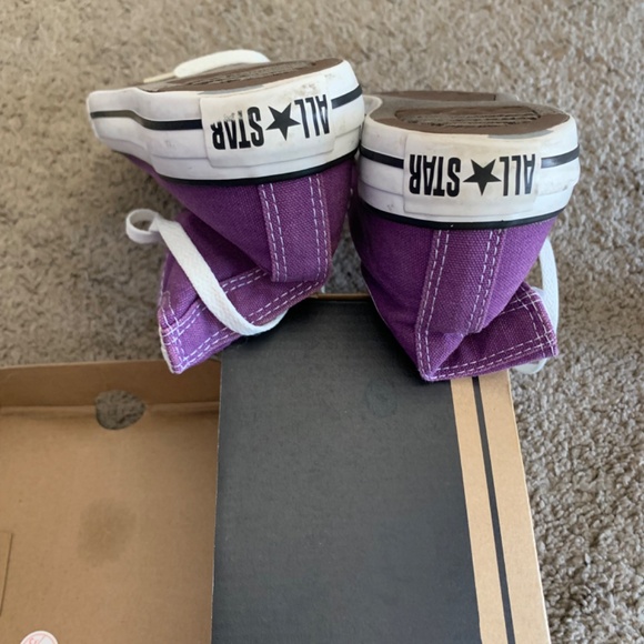 Shoes - Picture 7 of 8